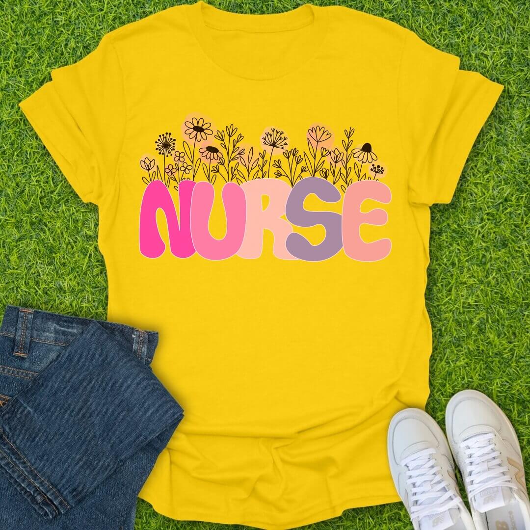 T-Shirt Daisy / S Pastel Bloom Nurse Tee