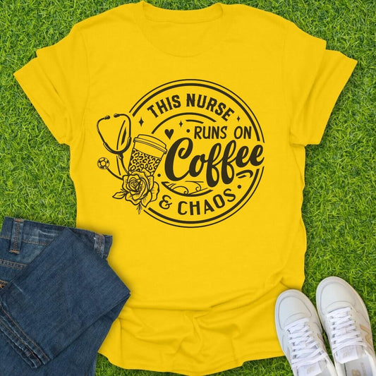 T-Shirt Daisy / S Runs On Coffee & Chaos Tee
