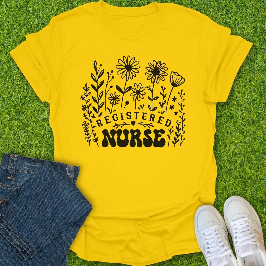 T-Shirt Daisy / S Wildflower In Scrubs Tee