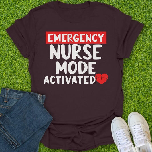 T-Shirt Dark Chocolate / S Emergency Nurse Mode Tee