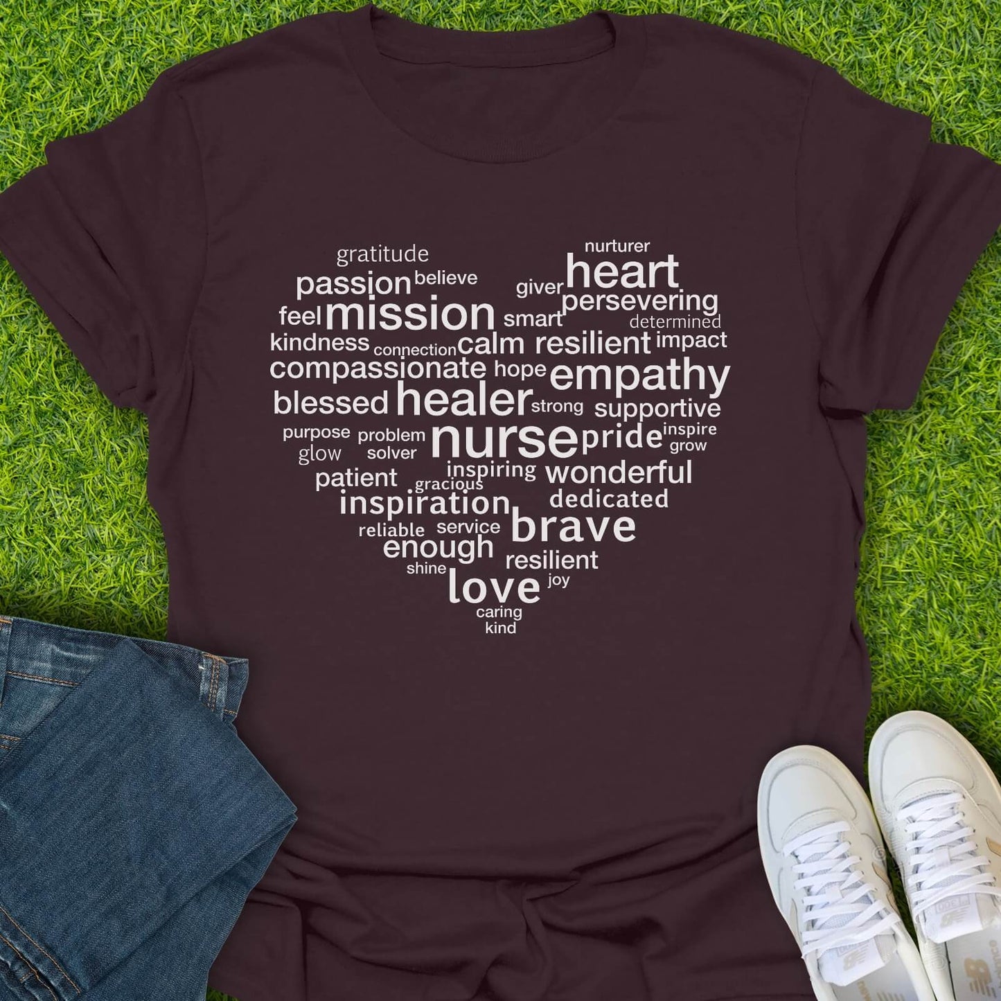 T-Shirt Dark Chocolate / S Heart Of A Nurse Words Tee