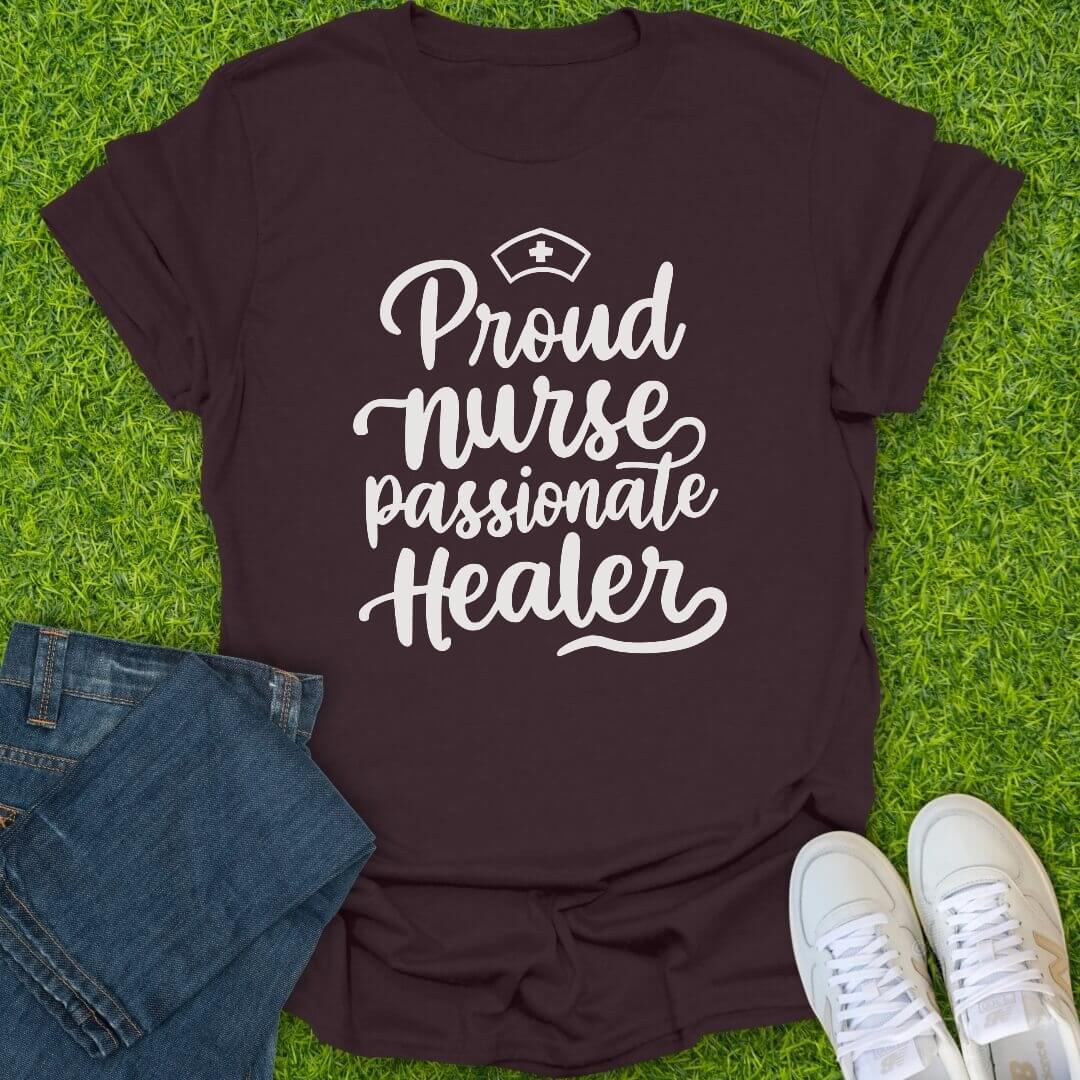 T-Shirt Dark Chocolate / S Proud Nurse Tee