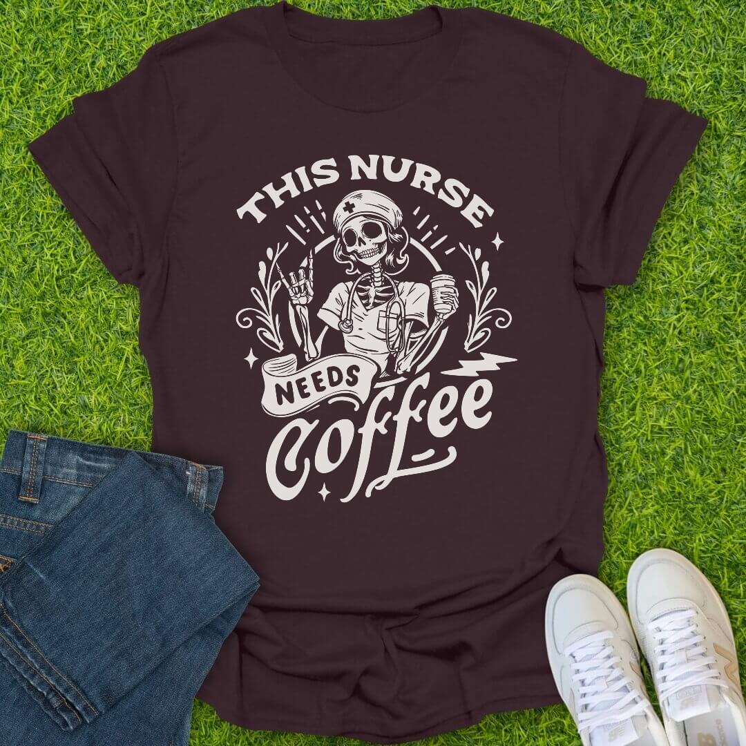 T-Shirt Dark Chocolate / S This Nurse Needs Coffee Tee