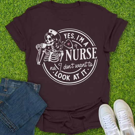 T-Shirt Dark Chocolate / S Yes I Am A Nurse Tee