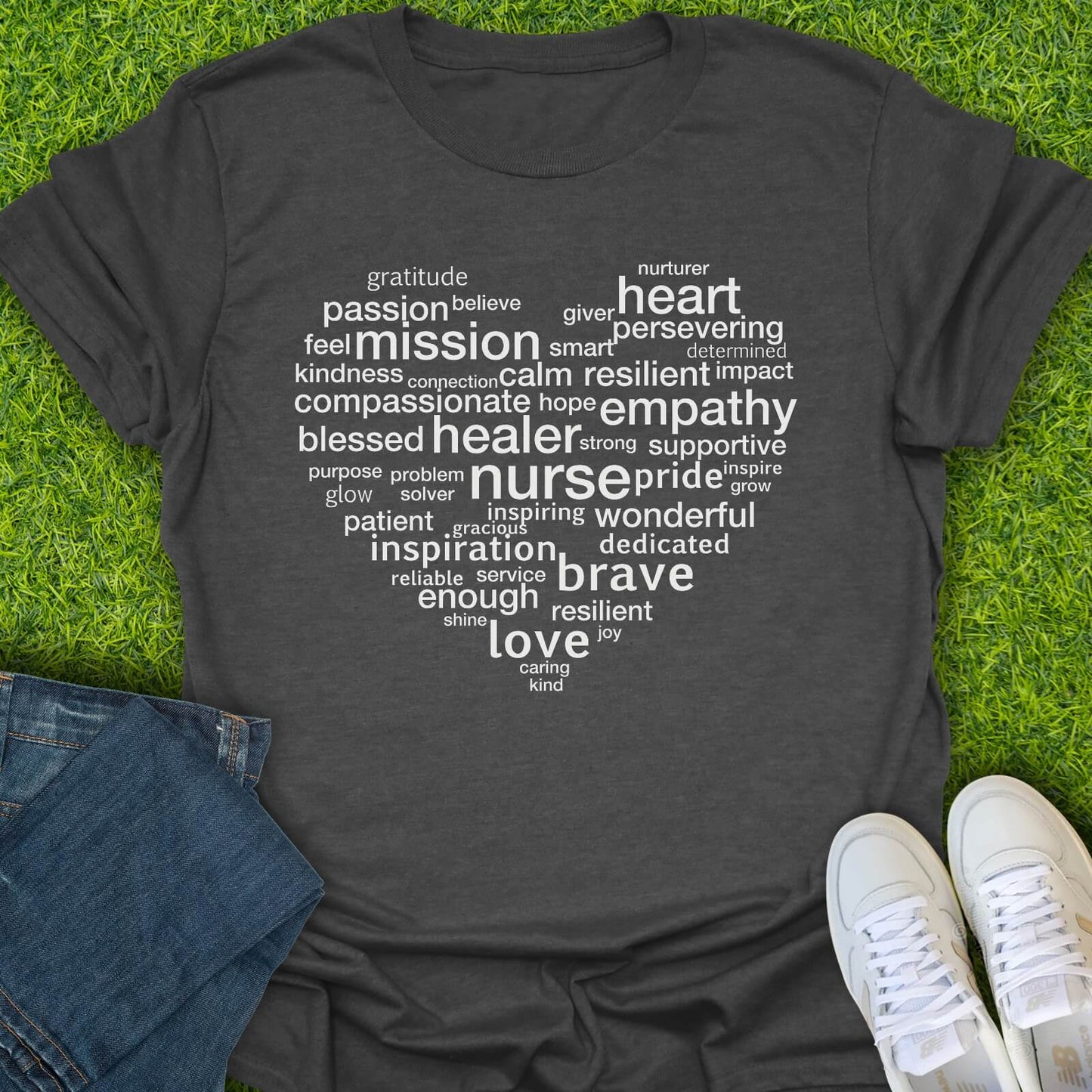 T-Shirt Dark Heather / S Heart Of A Nurse Words Tee