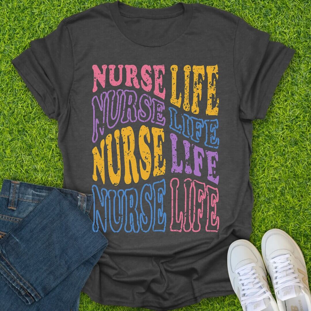 T-Shirt Dark Heather / S Retro Wavy Nurse Life Tee