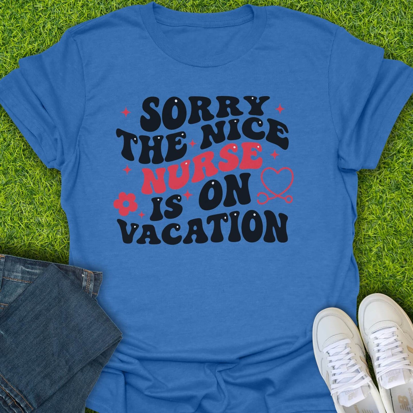 T-Shirt Heather Royal / S Nurse Is On Vacation Tee
