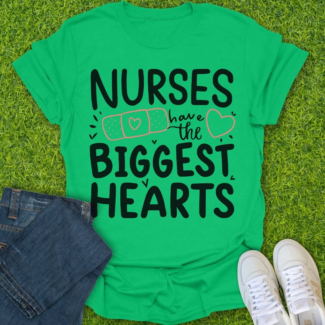 T-Shirt Irish Green / S Biggest Hearts Bandage Tee