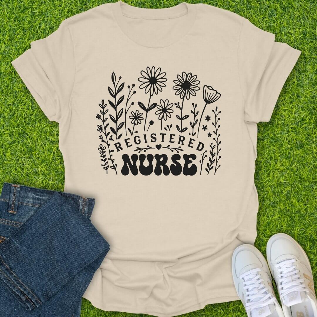 T-Shirt Natural / S Wildflower In Scrubs Tee