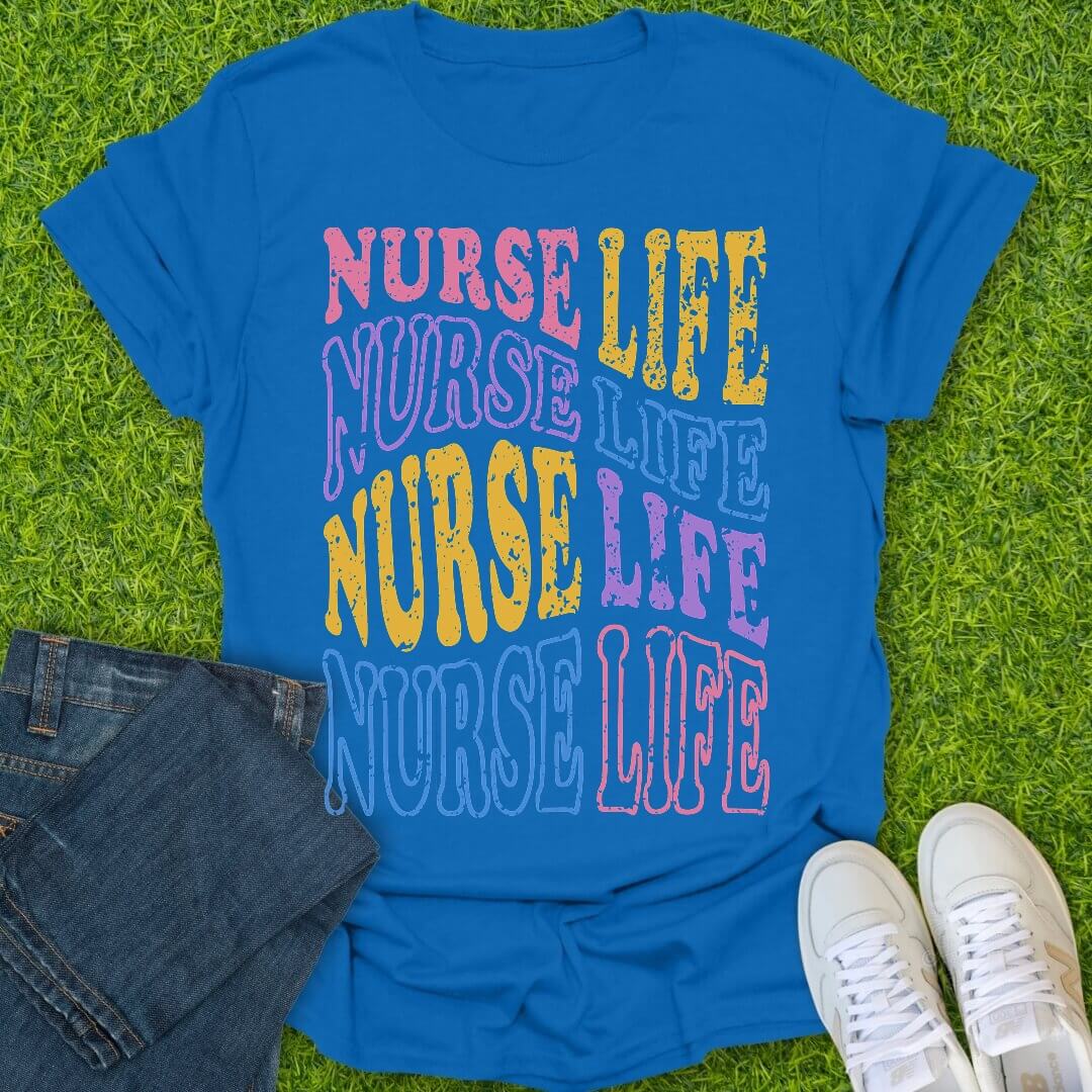 T-Shirt Royal / S Retro Wavy Nurse Life Tee
